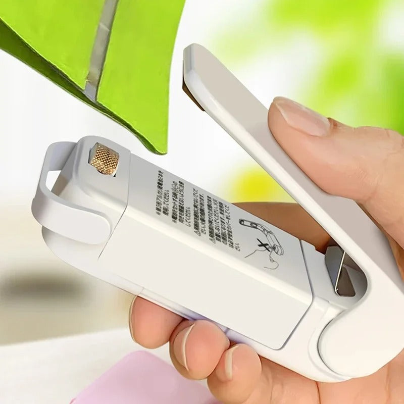 Mini Heat Bag Sealing Machine – Portable Food Sealer for Plastic Bags – Keep Your Food Fresh and Safe